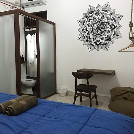 Wood Stone Hostel Yogyakarta Exterior foto