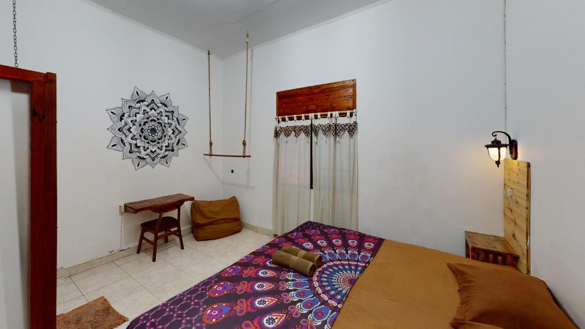 Wood Stone Hostel Yogyakarta Exterior foto