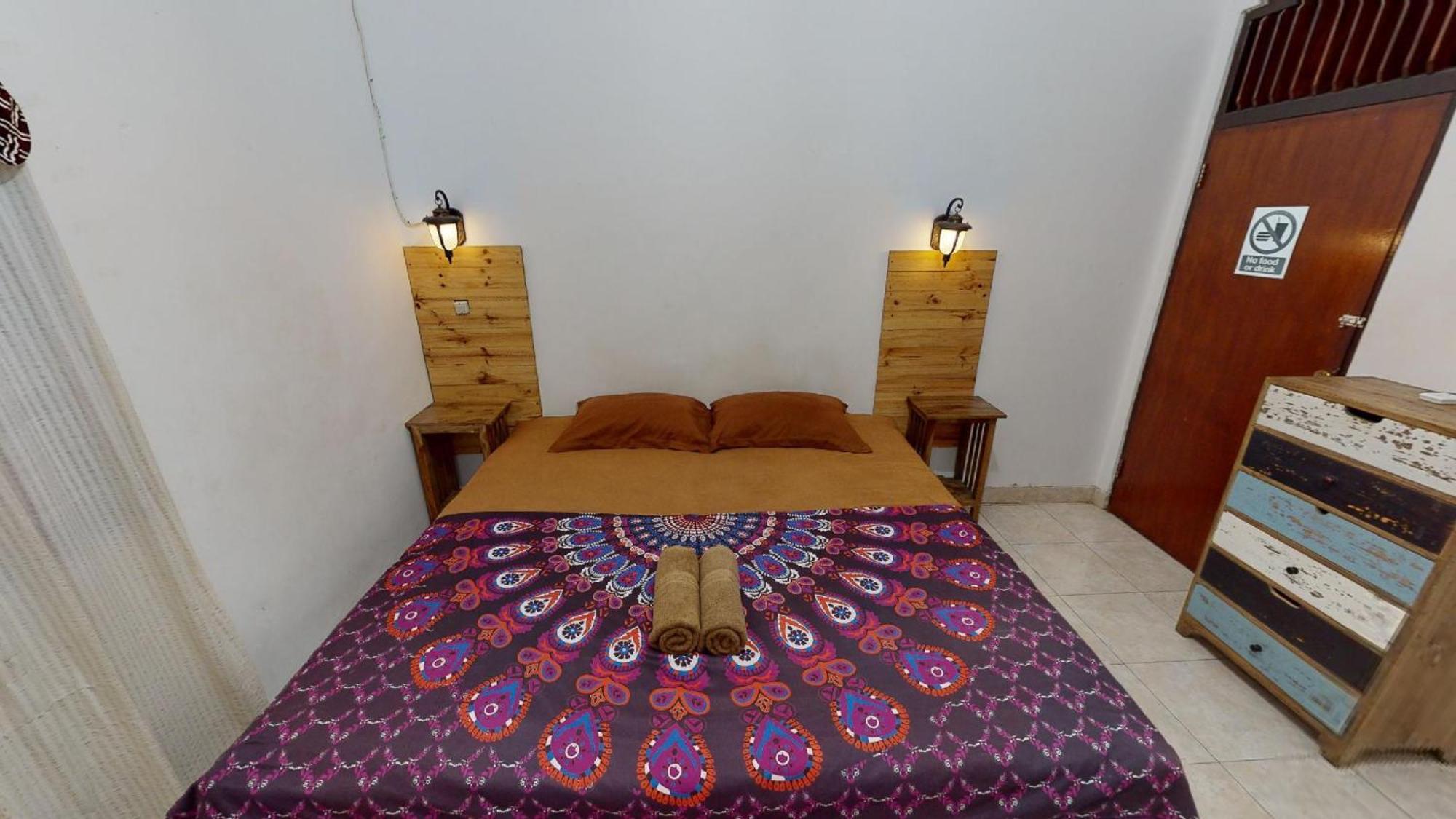 Wood Stone Hostel Yogyakarta Exterior foto