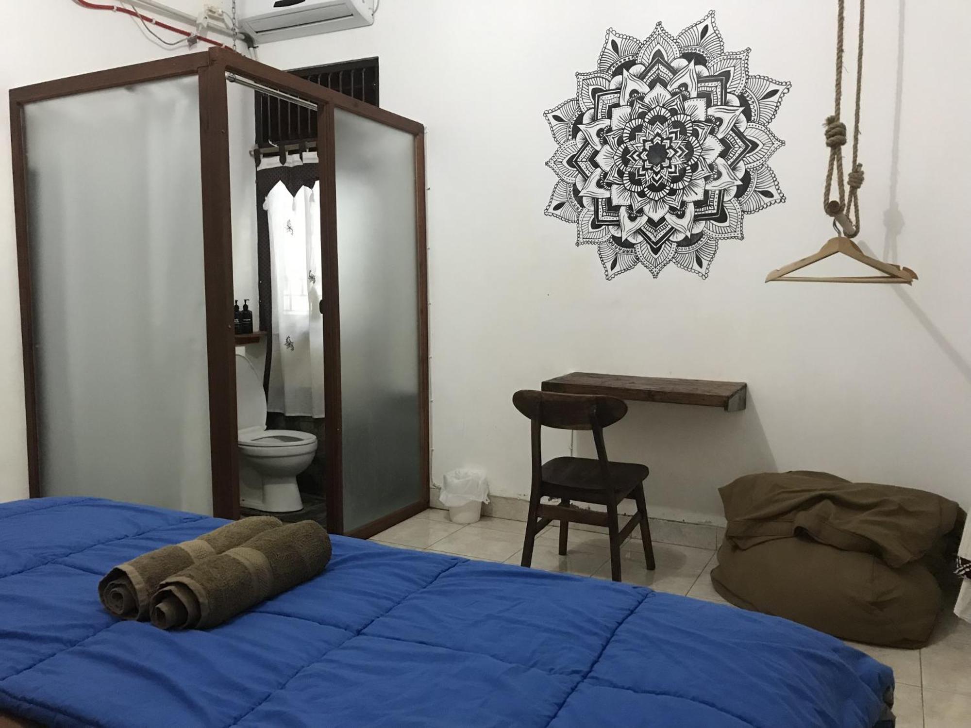 Wood Stone Hostel Yogyakarta Exterior foto